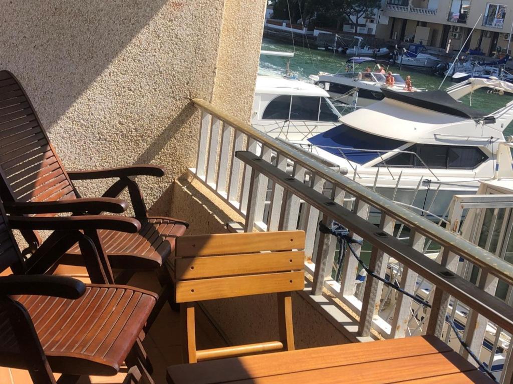 Port Ambar - Apartamento En La Marina De Empuriabrava - Balcon Con Vistas Al Canal - Playa - Wifi Eksteriør bilde